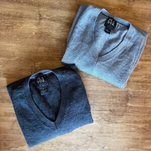 100% Merino Wool V-neck Sweater Bundle - Light and Dark Gray Jos. A. Bank XL